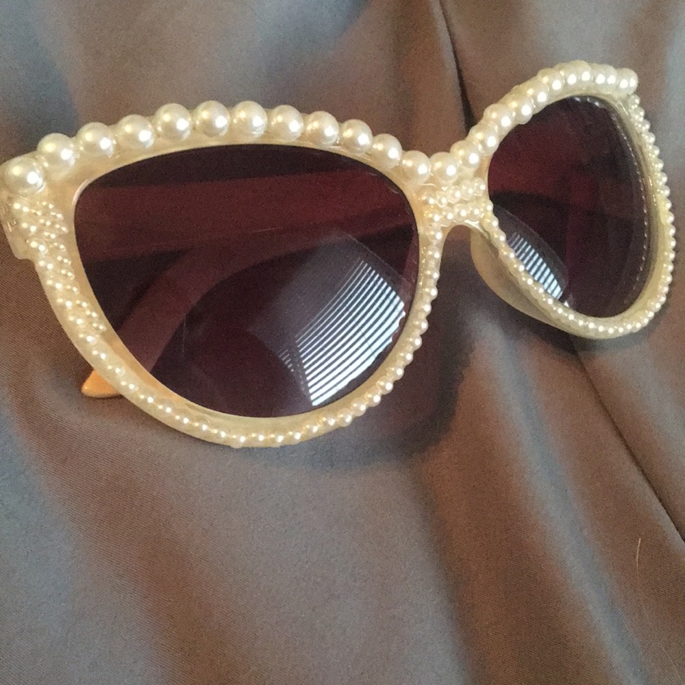 Francesca Pearl Sunglasses
